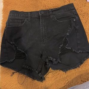 Worn once size 5 (27) Kendal and Kylie black short shorts.